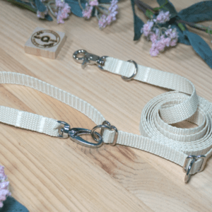 Correa textil de 15mm multiposición con argolla deslizante fina y mosquetón de pinza mini y a presión mini de MásQcan Tienda y MQC Pet Atelier